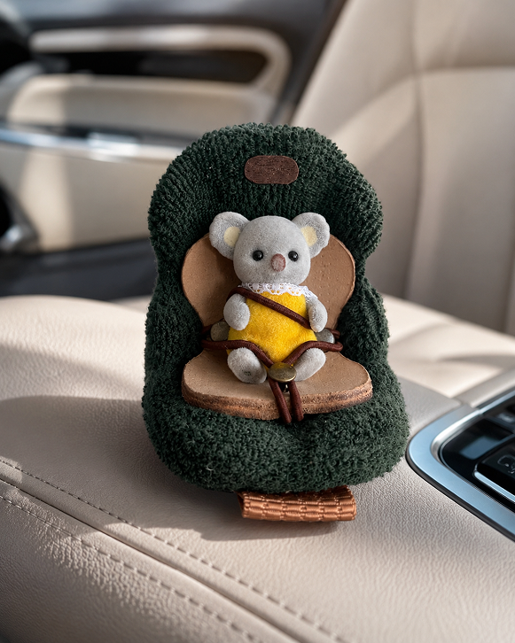 Sylvanian Car Seat, object 1
